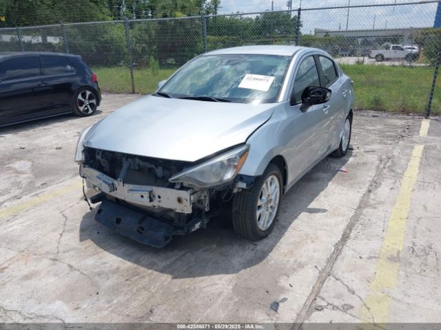 3MYDLBYV5JY332237 Toyota YARIS IA