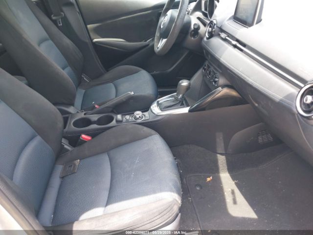 3MYDLBYV5JY332237 Toyota YARIS IA