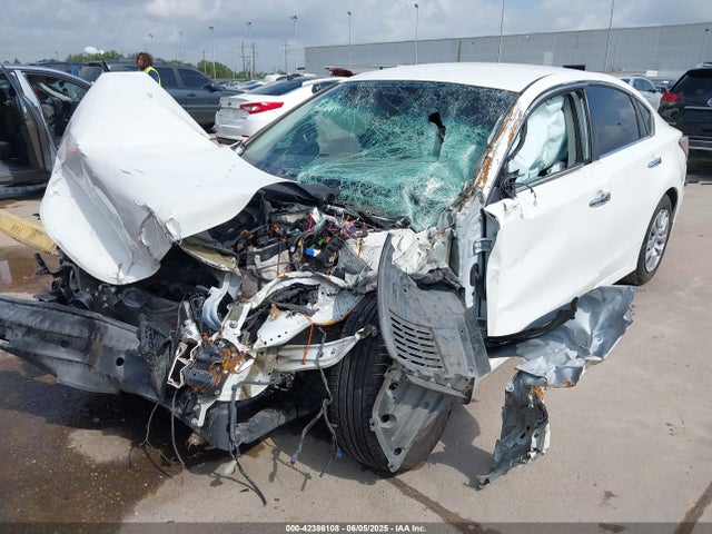1N4AL3AP4FN880162 Nissan 2015