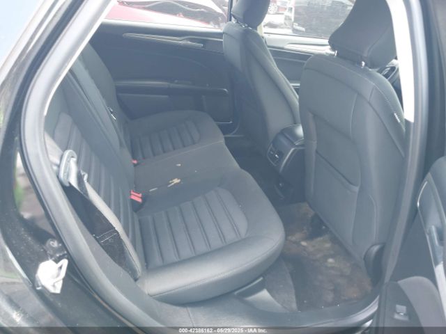 3FA6P0HD8JR252678 Ford FUSION SE