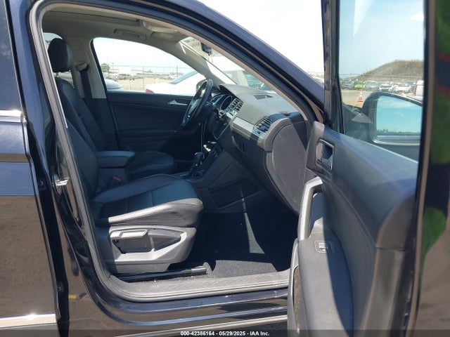 3VV3B7AX2JM058848 Volkswagen 2018