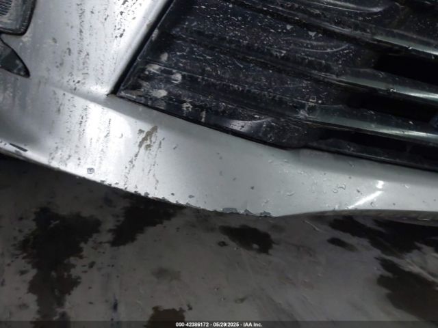 5TDKZ3DC5JS904817 Toyota SIENNA LE