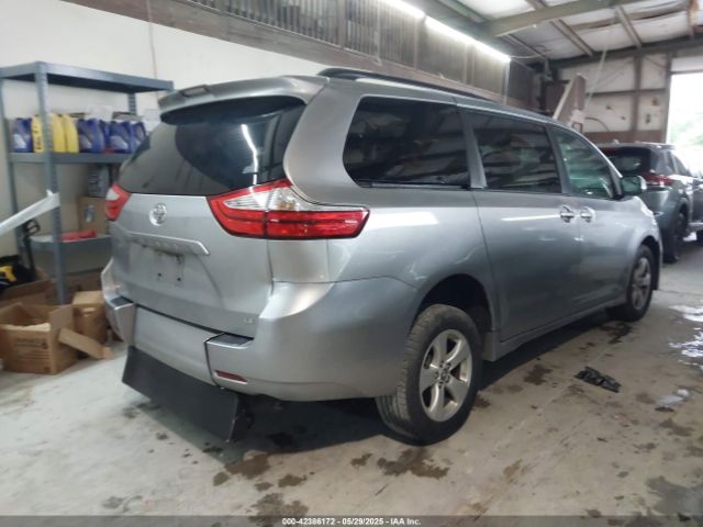 5TDKZ3DC5JS904817 Toyota SIENNA LE