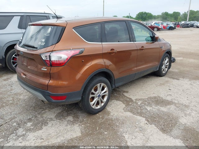 1FMCU0GD9HUA53712 Ford ESCAPE SE