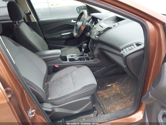 1FMCU0GD9HUA53712 Ford ESCAPE SE