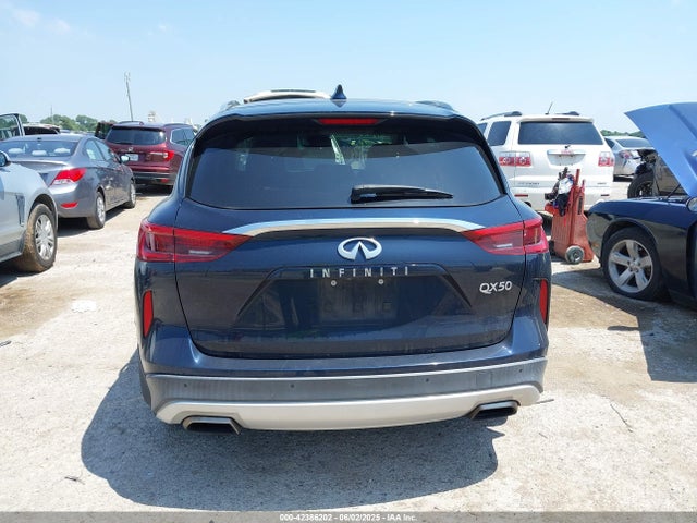 3PCAJ5M18KF125687 Infiniti QX50