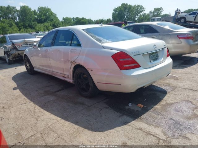 2012 MERCEDES-BENZ S 550 WDDNG7DB8CA461313 Photo 2