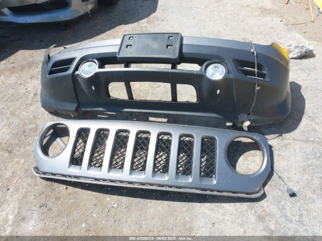 1C4NJPBA8ED547986 Jeep Patriot Sport