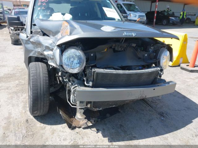 1C4NJPBA8ED547986 Jeep Patriot Sport