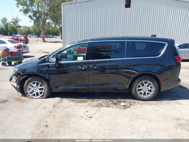 2C4RC1CG3NR227130 Chrysler 2022