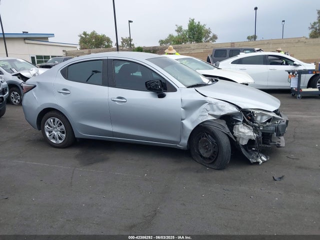 3MYDLBYV2KY525317 Toyota p5v