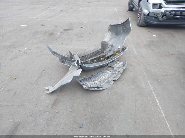 3MYDLBYV2KY525317 Toyota p5v