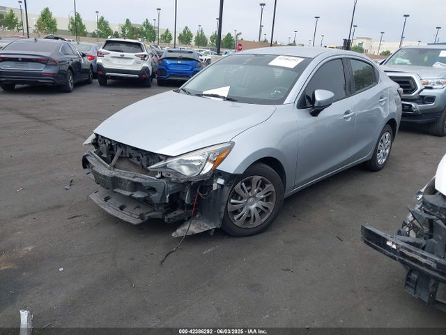 3MYDLBYV2KY525317 Toyota p5v