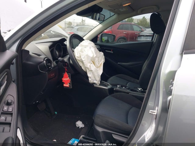 3MYDLBYV2KY525317 Toyota p5v