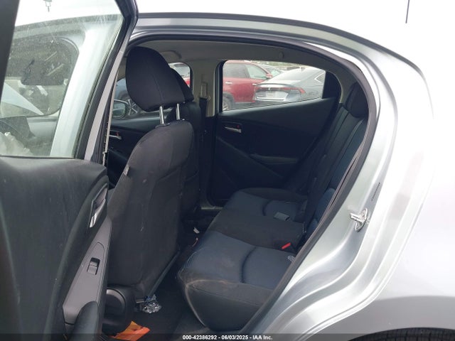 3MYDLBYV2KY525317 Toyota p5v
