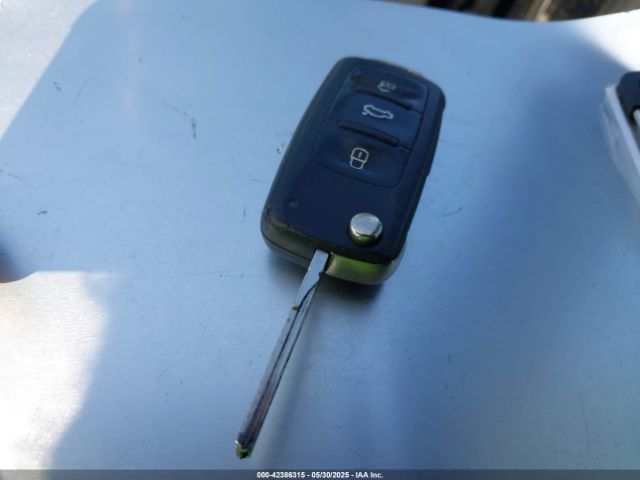 3VW2K7AJ4EM390797 Volkswagen Jetta 2.0l S