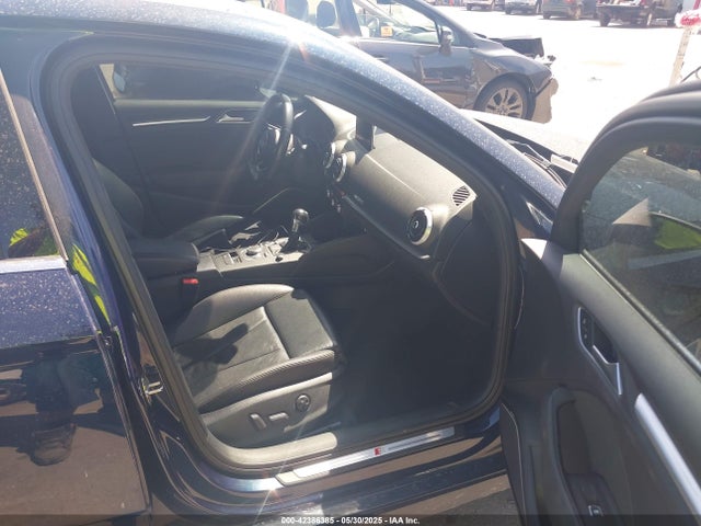 2017 AUDI A3 WAUGUGFF9H1031936 Photo 4