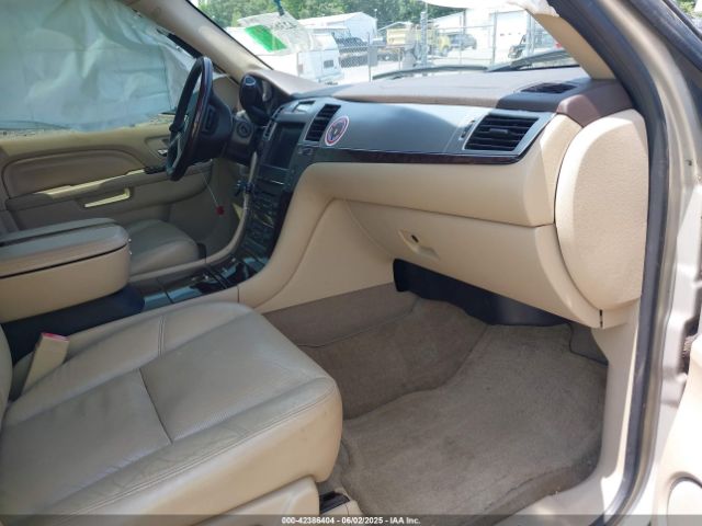 2011 CADILLAC ESCALADE 1GYS3BEFXBR161876 Photo 4