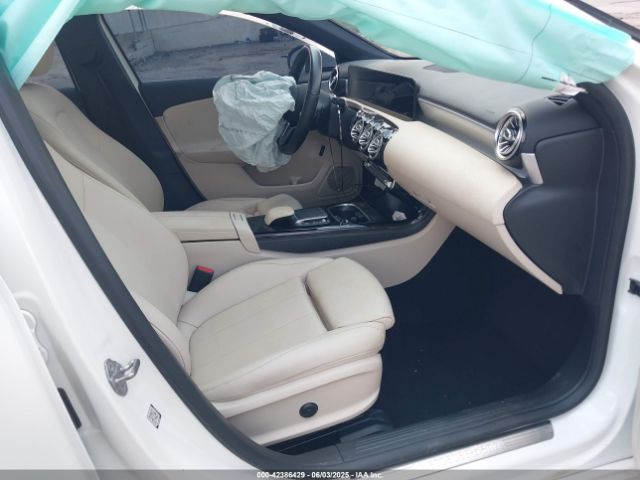 2021 MERCEDES-BENZ A 220 W1K3G4EB7MJ264400 Photo 4