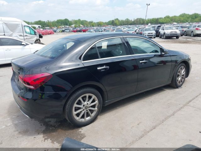 2021 MERCEDES-BENZ A 220 W1K3G4FB3MJ278745 Photo 3