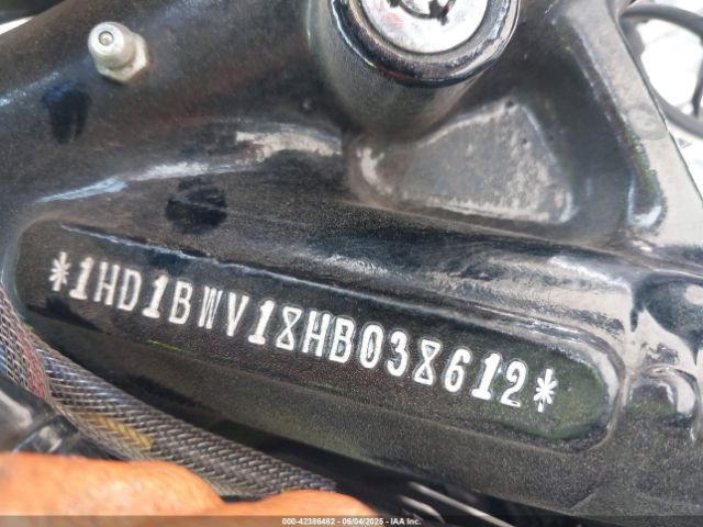 2017 HARLEY-DAVIDSON FLSTC 1HD1BWV18HB038612 Photo 9