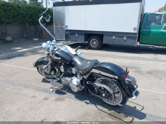 2017 HARLEY-DAVIDSON FLSTC 1HD1BWV18HB038612 Photo 2