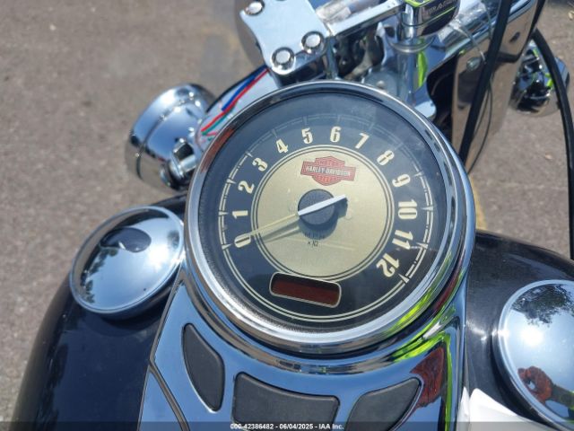 2017 HARLEY-DAVIDSON FLSTC 1HD1BWV18HB038612 Photo 6