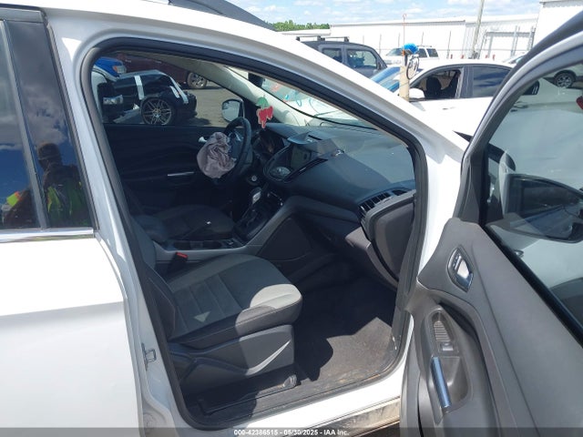 1FMCU0GX1GUC55999 Ford Escape