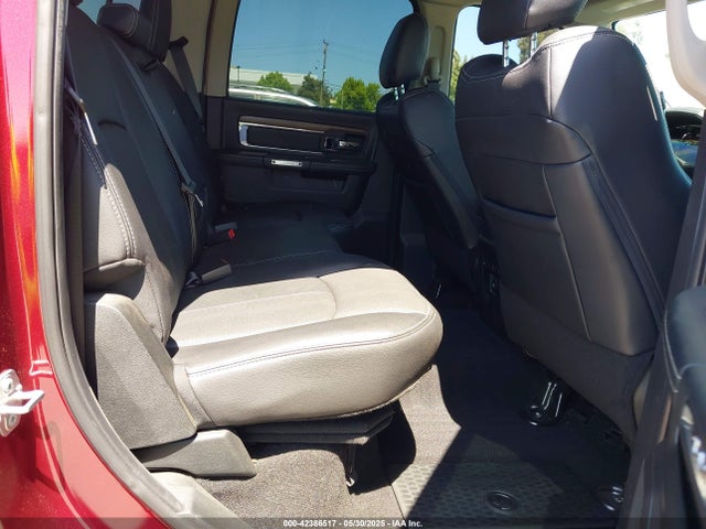 1C6RR7NM7JS351731 RAM 1500 Laramie  4x4 5'7 Box