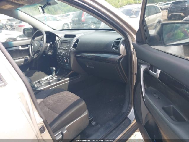 5XYKT3A63FG661836 KIA SORENTO LX