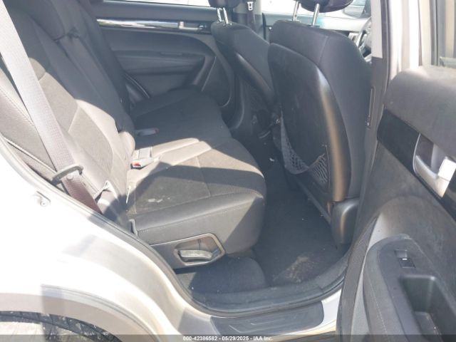 5XYKT3A63FG661836 KIA SORENTO LX