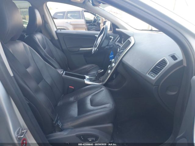 2016 VOLVO XC60 YV440MDK2G2836800 Photo 4