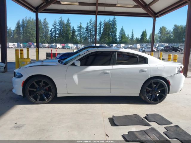 2C3CDXBGXFH856953 Dodge Charger Se
