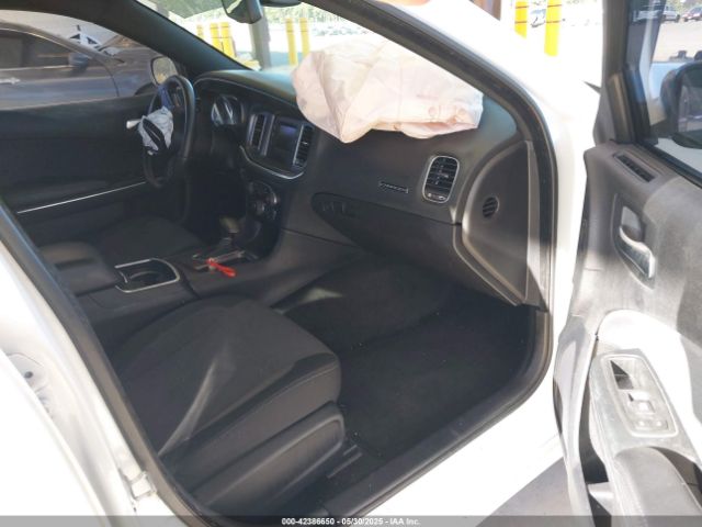 2C3CDXBGXFH856953 Dodge Charger Se
