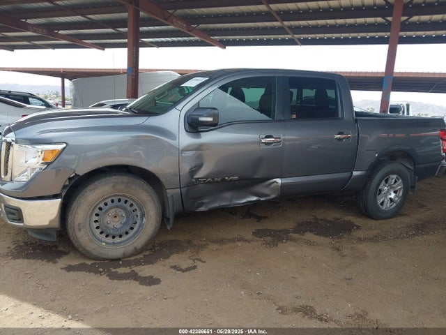 1N6AA1EK2JN550903 Nissan 2018
