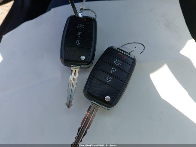 KIA dohc mpi nu 2015 KNAFX4A69F5333645 Image 11
