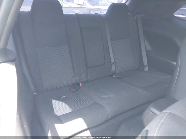2C3CDZAG0KH677232 Dodge Challenger