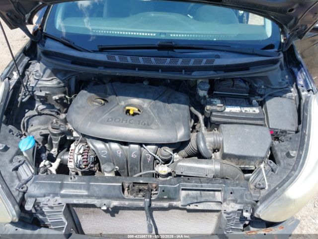 5NPDH4AE2FH594453 Hyundai ELANTRA SE