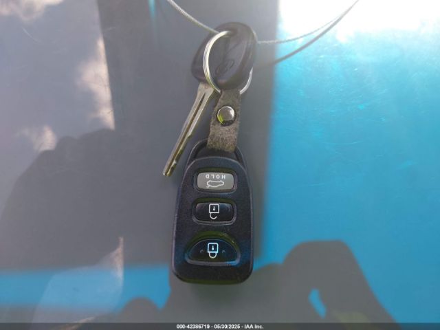 5NPDH4AE2FH594453 Hyundai ELANTRA SE