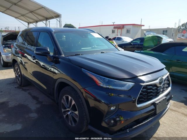 2021 TOYOTA HIGHLANDER 5TDGZRAH2MS065304