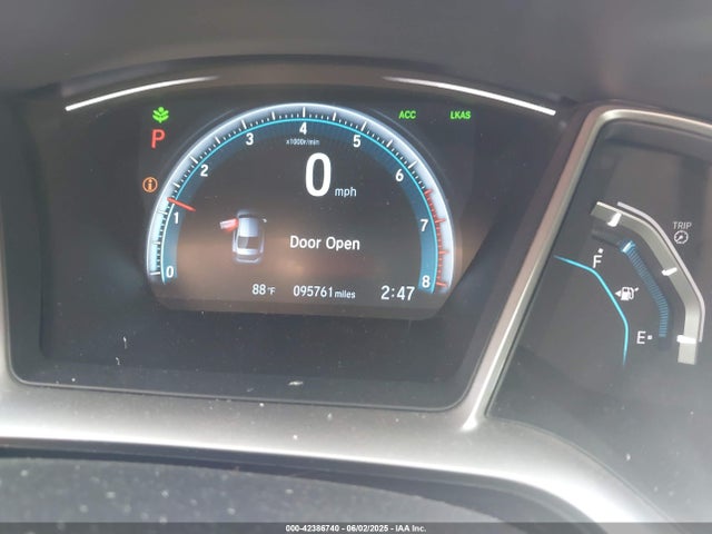 Auction sale of the 2016 Honda Civic Touring, vin: 19XFC1F91GE017419, lot number: 42386740