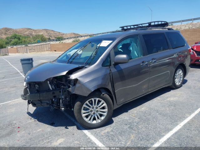 2017 TOYOTA SIENNA 5TDYZ3DCXHS895701 Photo 1