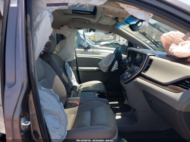 2017 TOYOTA SIENNA 5TDYZ3DCXHS895701 Photo 4