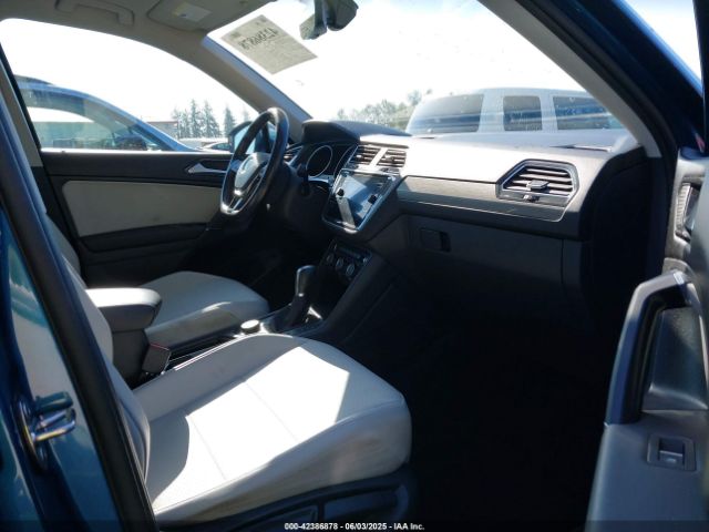 3VV2B7AX7JM029275 Volkswagen Tiguan 2.0t Se/2.0t Sel