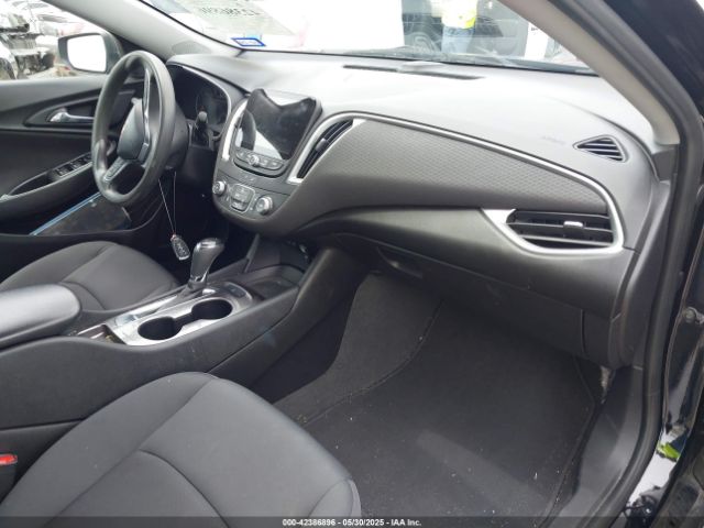 1G1ZB5ST4LF131299 Chevrolet Malibu Fwd Ls