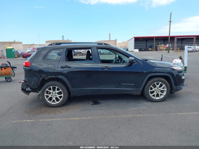 1C4PJLAB8FW733125 Jeep Cherokee