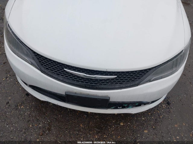 42386899 :رقم المزاد ، 1C3CCCBG5FN515611 vin ، 2015 Chrysler 200 S مزاد بيع