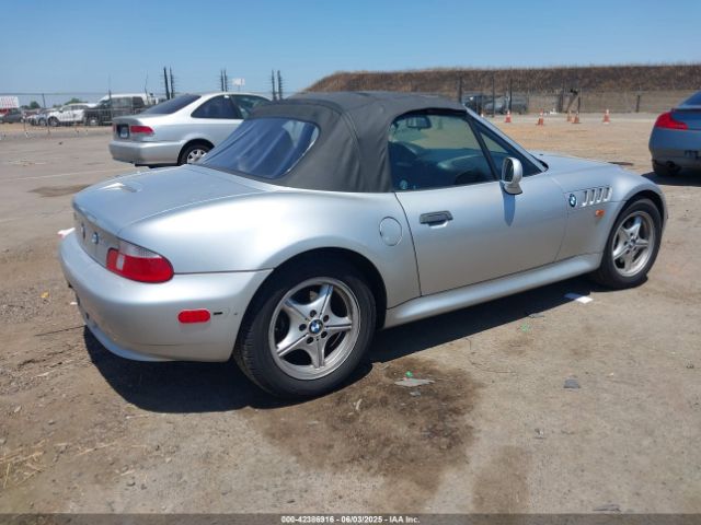 2001 BMW Z3 WBACN53401LL48257 Photo 3