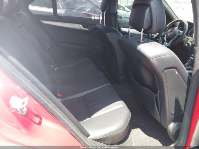 2013 MERCEDES-BENZ C 250 WDDGF4HB9DR244988 Photo 7