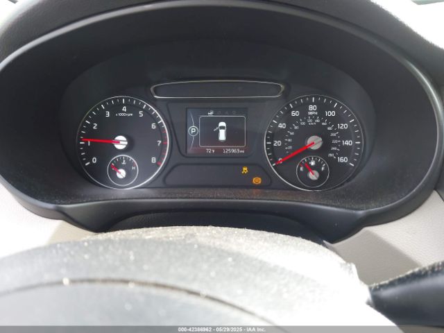 5XYPG4A52HG300625 KIA Sorento 3.3l Lx